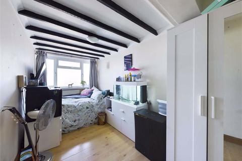 26 Barrow Close, Quedgeley, Gloucester, GL2 4YP