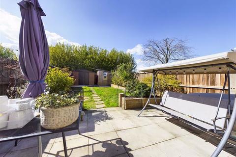 26 Barrow Close, Quedgeley, Gloucester, GL2 4YP