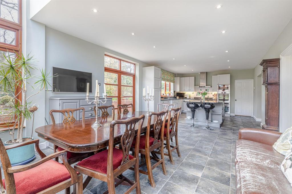 Uppingham Road, Bushby 5 bed detached house £950,000