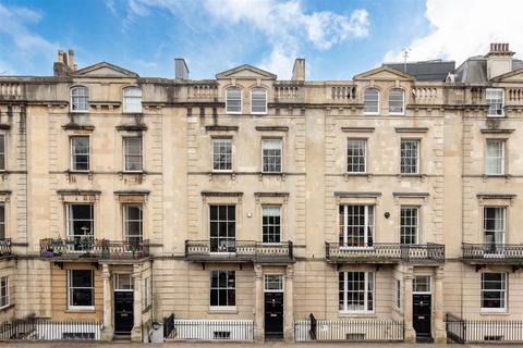 10 Gloucester Row, Bristol, BS8 4AW