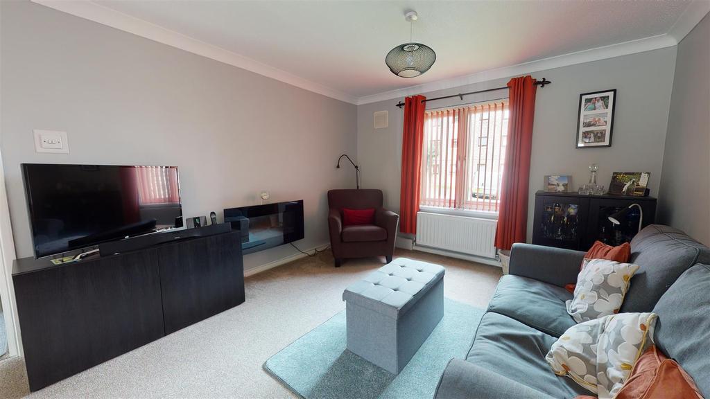 Church Court, Midsomer Norton, Radstock 2 bed flat £675 pcm (£156 pw)