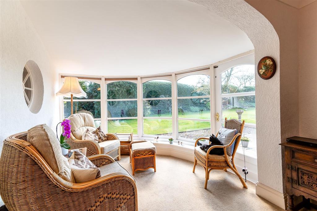 Sun room 3.jpeg