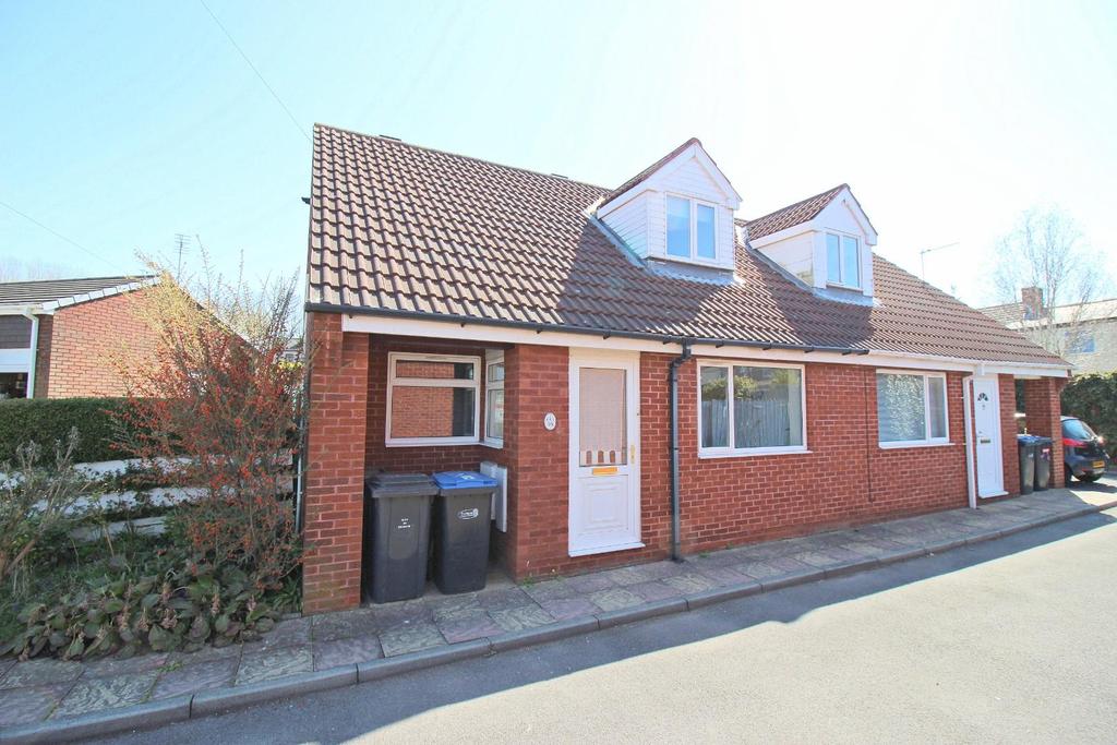 Grinstead Way, Carrville, Durham 2 bed semidetached bungalow £149,000