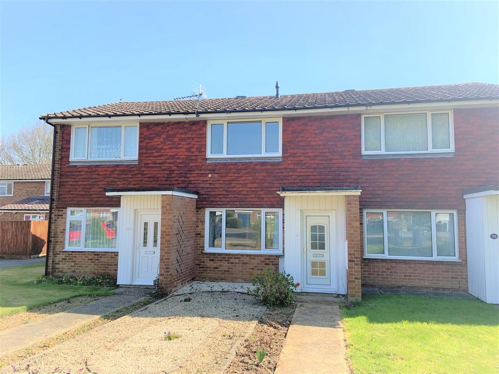Golding Gardens, East Peckham, Tonbridge 2 bed terraced house £1,300