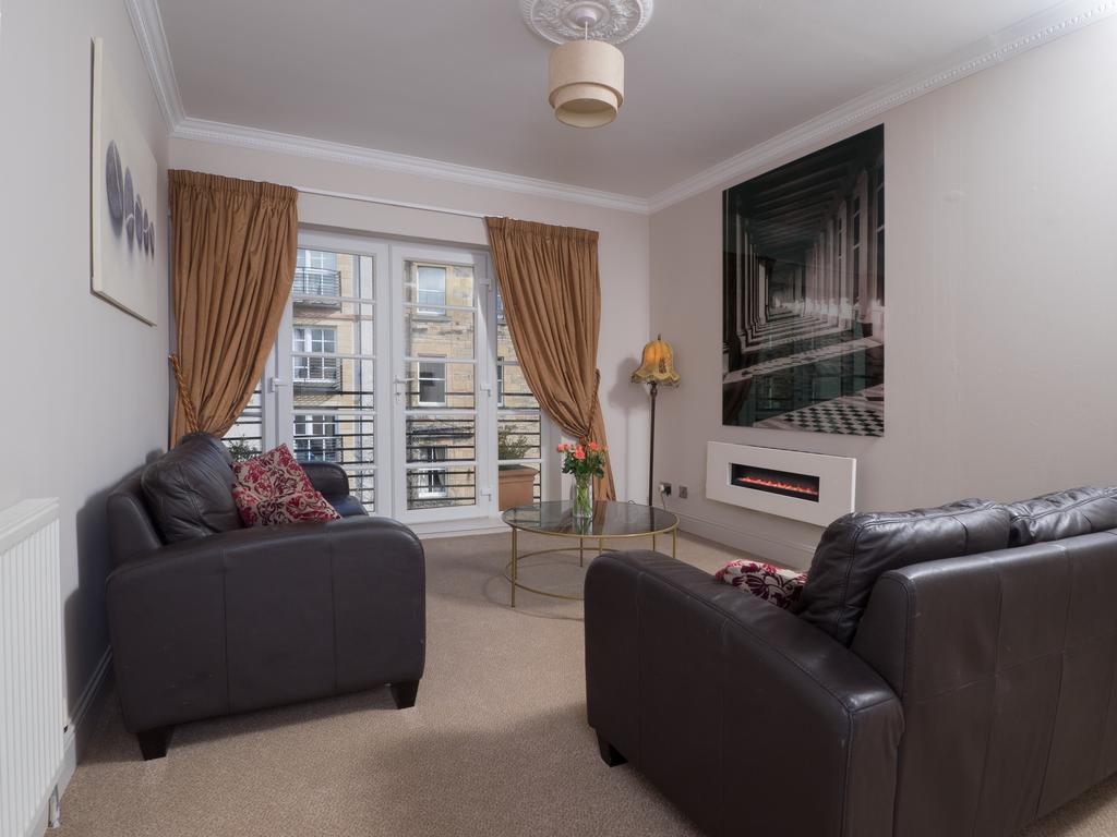 Blackwood Crescent Edinburgh EH9 1QY United Kingdom 2 bed flat £1,350