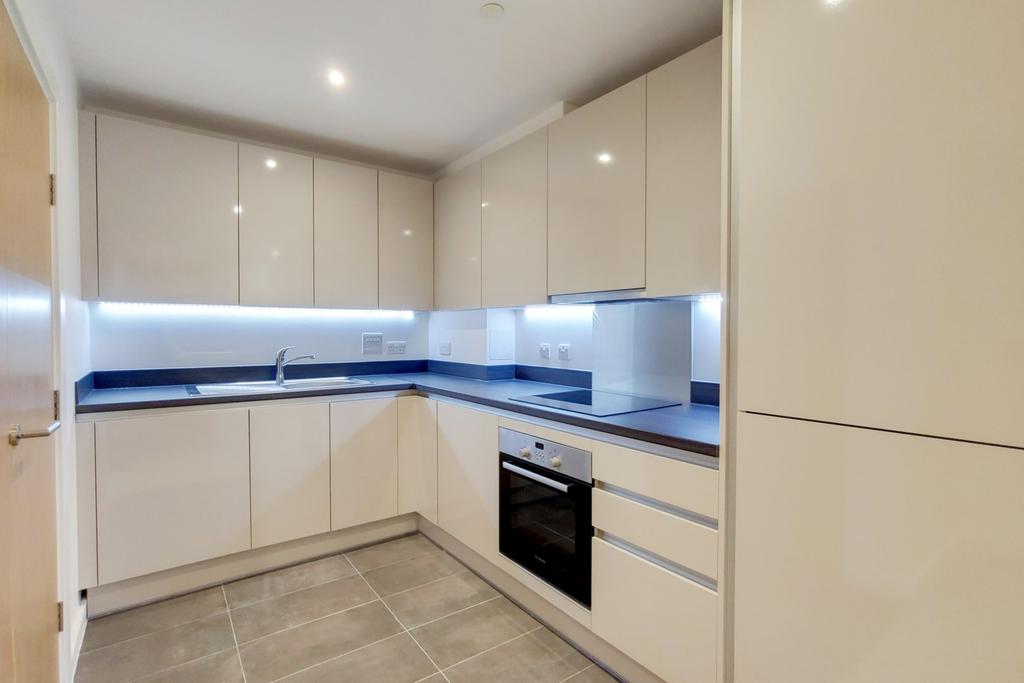Small 1 Kitchen-Reception-0-min.jpg
