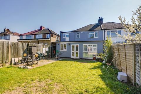 22 Langdale Gardens, Perivale, Greenford, UB6 8DG