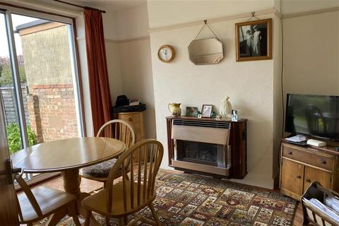 36 Acacia Avenue, Hornchurch, RM12 4EN
