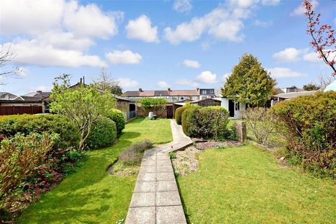 36 Acacia Avenue, Hornchurch, RM12 4EN