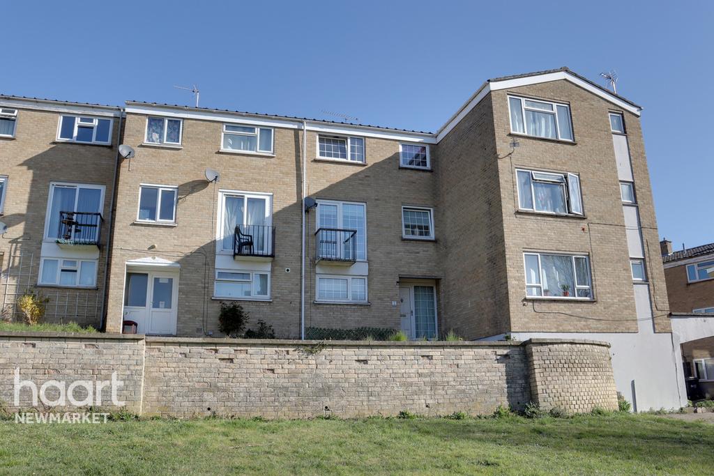 Rowley Drive, Newmarket 4 bed terraced house £270,000