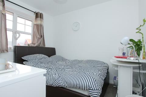 15 Arena Close, Andover, SP11 6YD