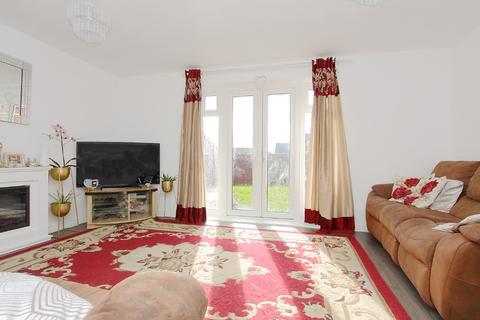 15 Arena Close, Andover, SP11 6YD