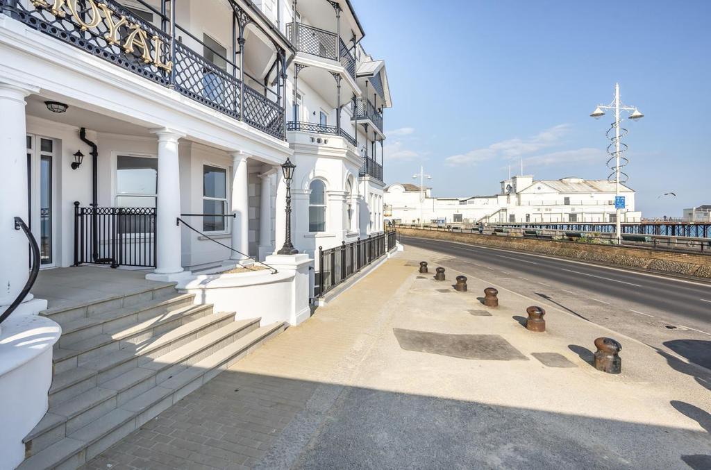The Royal, The Esplanade, Bognor Regis, PO21 1 bed apartment £235,000