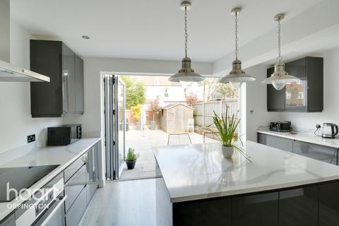 13 Raglan Road, Bromley, BR2 9NN