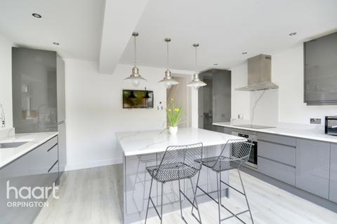 13 Raglan Road, Bromley, BR2 9NN
