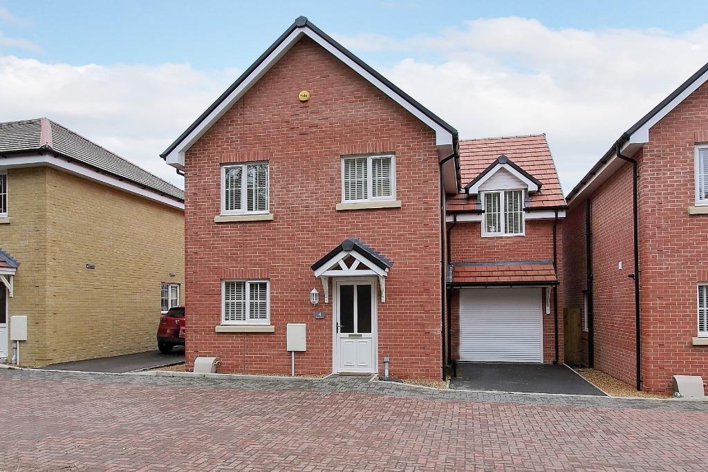 Rose Drive, Ludgershall, SP11 4 bed detached house £325,000