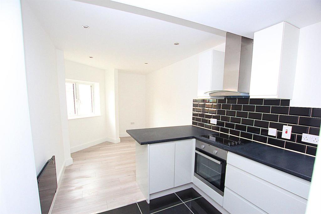 Palmerston Rd, Two bedroom apartment 2 bed apartment £150,000
