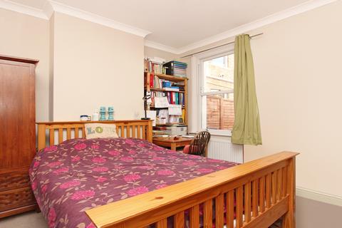 127 Darwin Road, London, W5 4BB