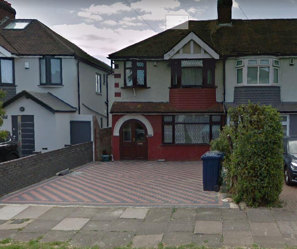 Castle Road, Northolt, UB5 3 bed semidetached house £1,600 pcm (£369 pw)
