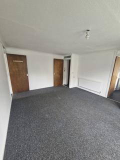 2 bedroom flat to rent, Solly Court, Eastbourne BN21