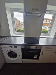 2 bedroom flat to rent, Solly Court, Eastbourne BN21