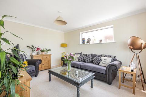 17 Sunnydown Road, Winchester, SO22 4LD