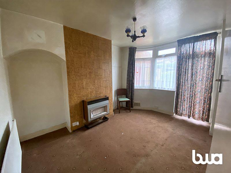 Petersfield Drive, Rowley Regis, B65 0SA 3 bed semidetached house £