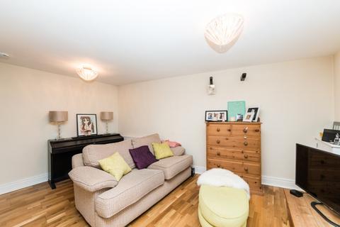 undefined, Andover Road, Newbury, RG14