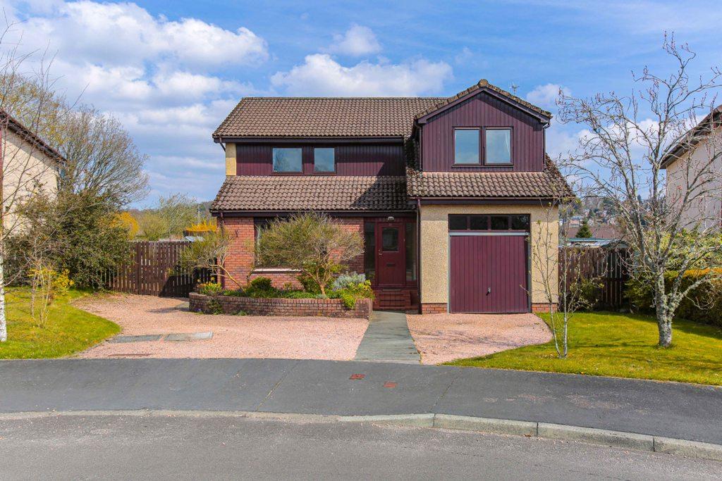 33 Highland Crescent, Crieff PH7 5 bed detached house £310,000