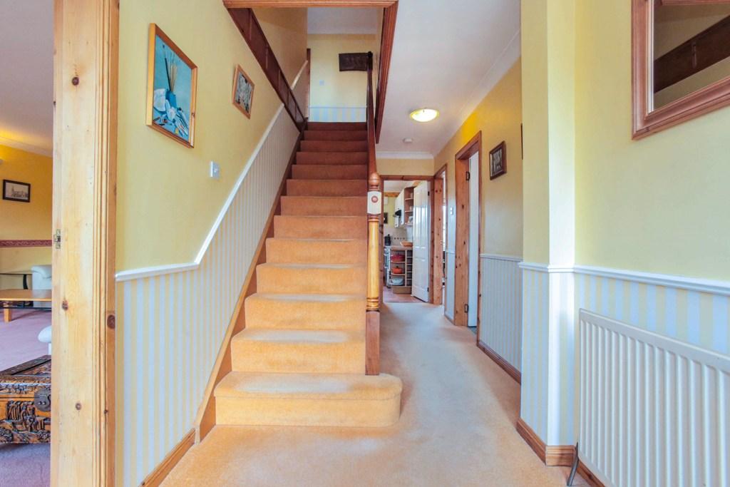 33 Highland Crescent, Crieff PH7 5 bed detached house £310,000
