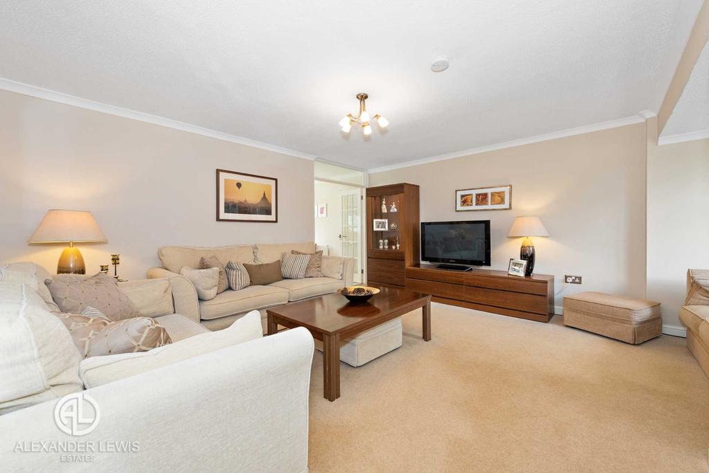 Rook Tree Close, Stotfold, Hitchin... 4 bed detached house £650,000