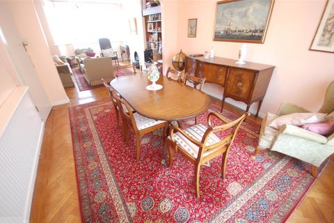 5 Wentworth Close, London, N3 1YP