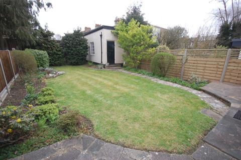 5 Wentworth Close, London, N3 1YP