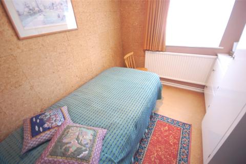 5 Wentworth Close, London, N3 1YP