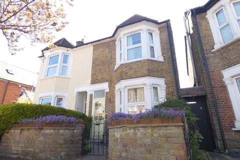 4 Kings Road, Romford, RM1 2ST