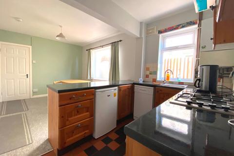 142 Balmoral Road, Northampton, NN2 6JZ