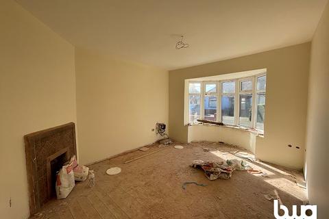 6 Beaconsfield Drive, Wolverhampton, WV4 6AE