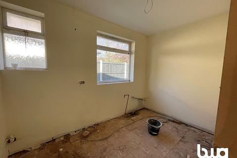 6 Beaconsfield Drive, Wolverhampton, WV4 6AE