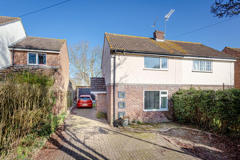 Twyford Gardens, Stortford, Hertfordshire, CM23 2 bed semi