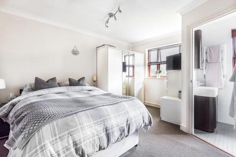 33 Albemarle Park, Beckenham, BR3 5XG