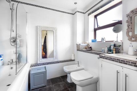 33 Albemarle Park, Beckenham, BR3 5XG