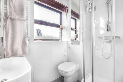 33 Albemarle Park, Beckenham, BR3 5XG