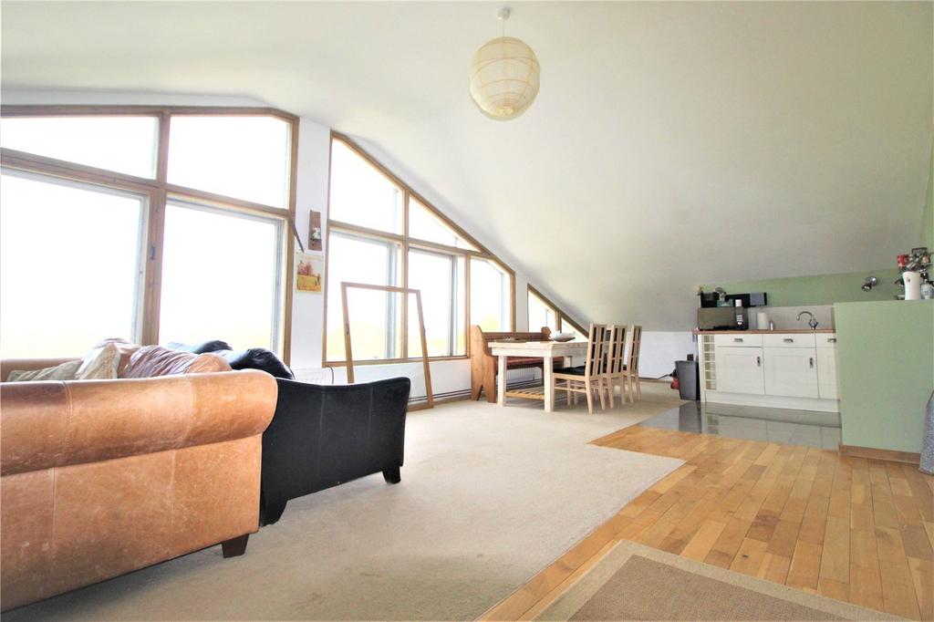 Horns Oak Road, Meopham, Gravesend, DA13 2 bed apartment to rent £