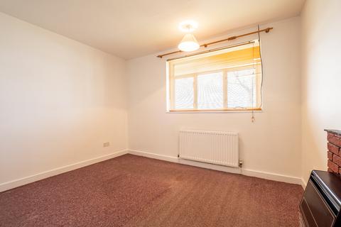 Flat 1/2, 220 Cairnhill Circus, Glasgow, G52 3NW