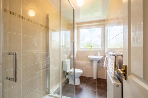 Flat 1/2, 220 Cairnhill Circus, Glasgow, G52 3NW