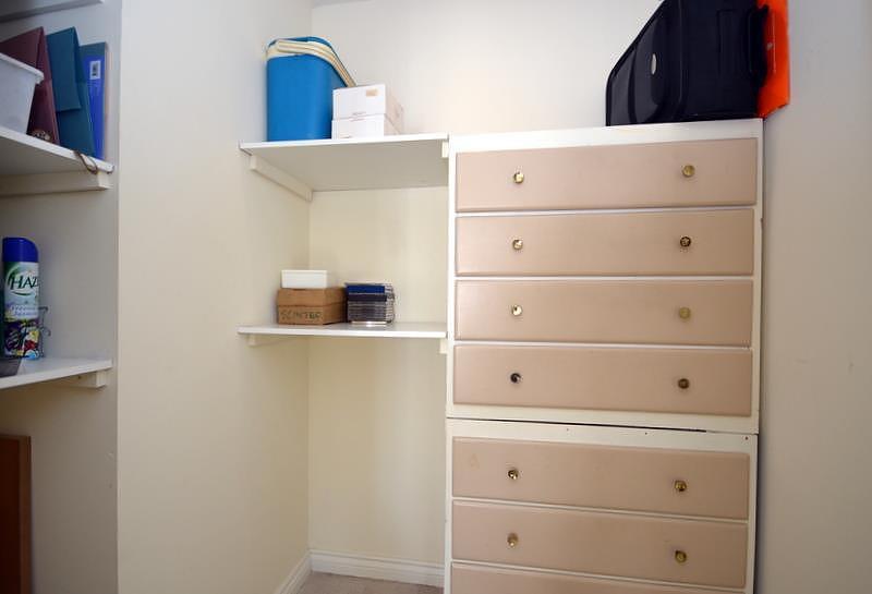 Storage cupboard off