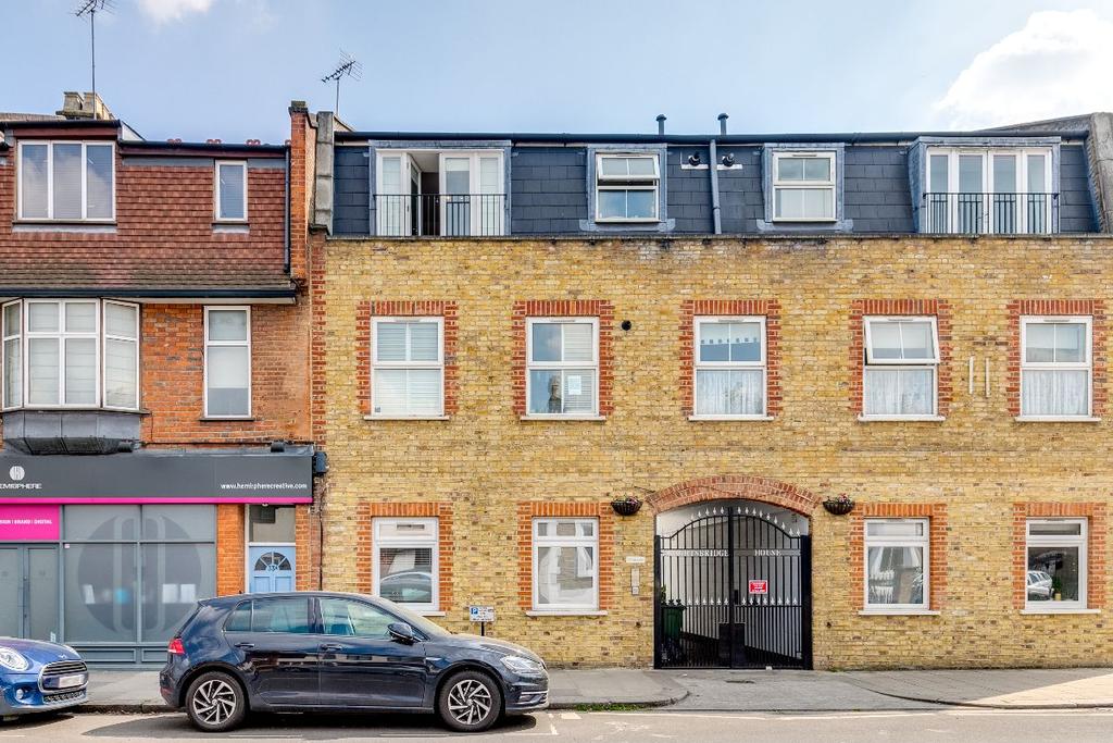 Hampton Road, Twickenham 1 bed apartment £340,000
