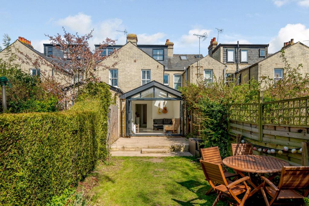 Alpha Terrace, Trumpington, Cambridge 3 bed terraced house £600,000