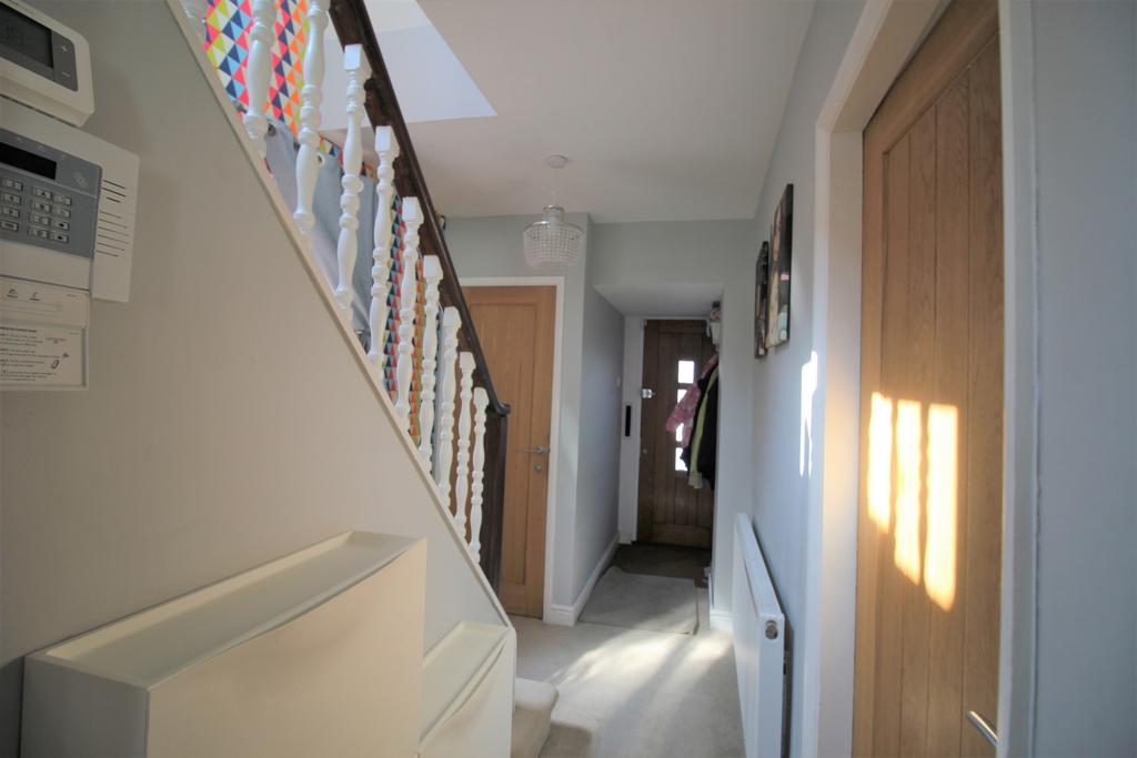 Vine Street, Kidderminster, DY10 3 bed detached house £325,000