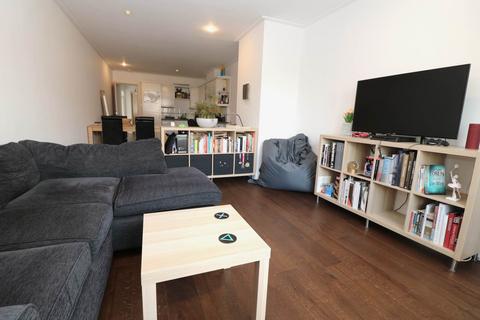 1 bedroom apartment to rent, City Approach, London